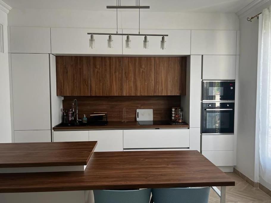 Grande Maison En Bords De Marne - 25 Min De Paris Creteil Ngoại thất bức ảnh